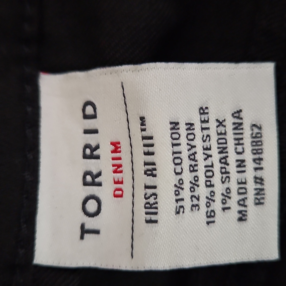 Torrid Denim Jegging - Picture 6 of 6